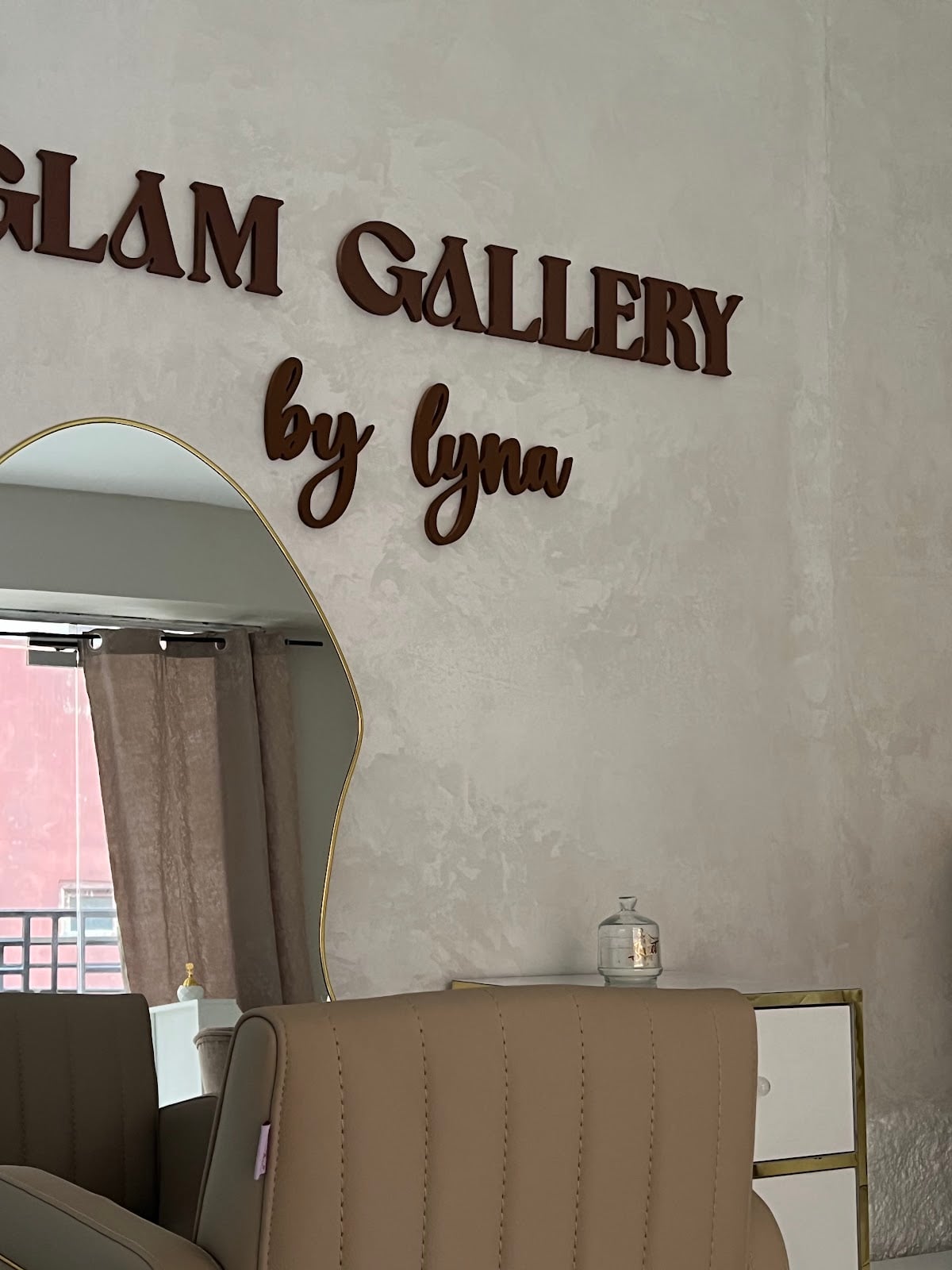 Glam Gallery by Lyna