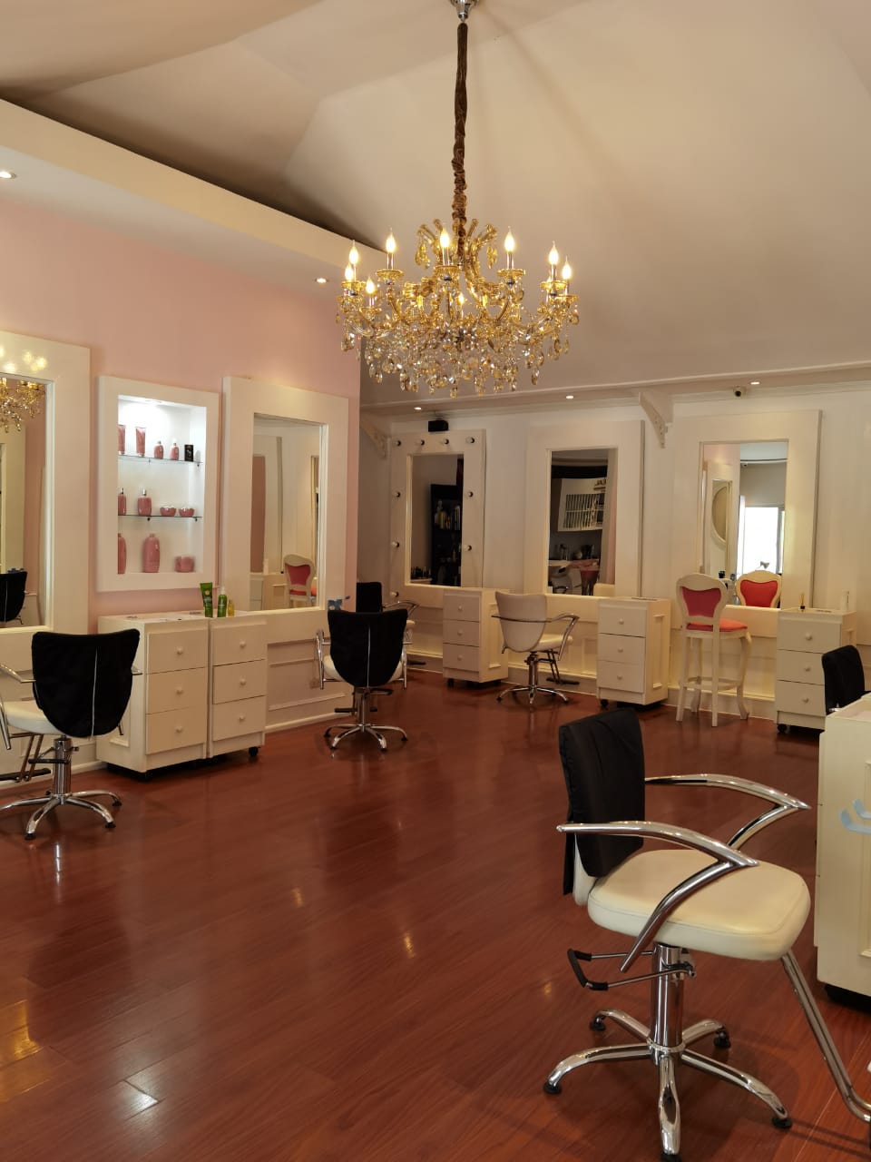 Studio 19