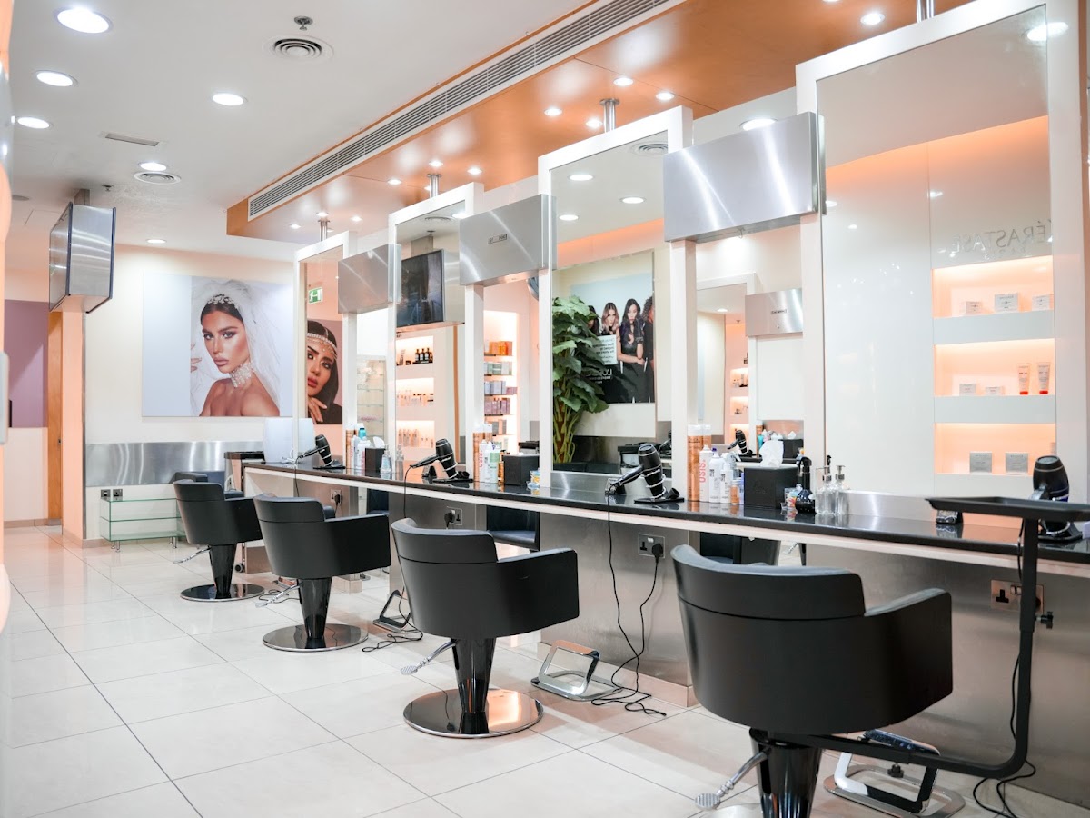 Amro Ladies Salon
