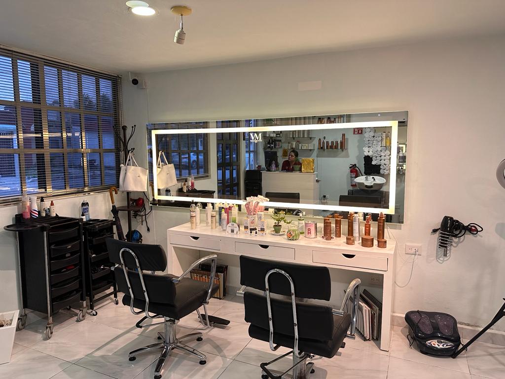 Veronica Montalvo Salon