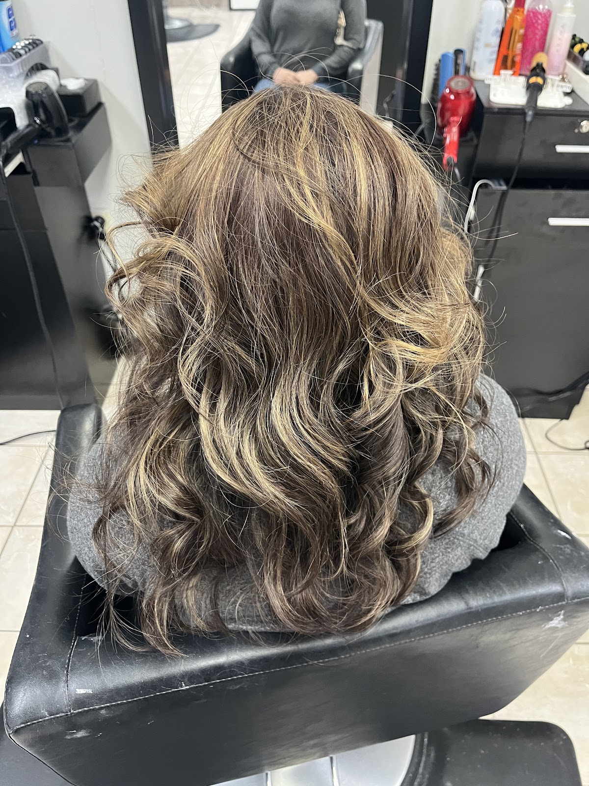 Ale's Salon & Spa