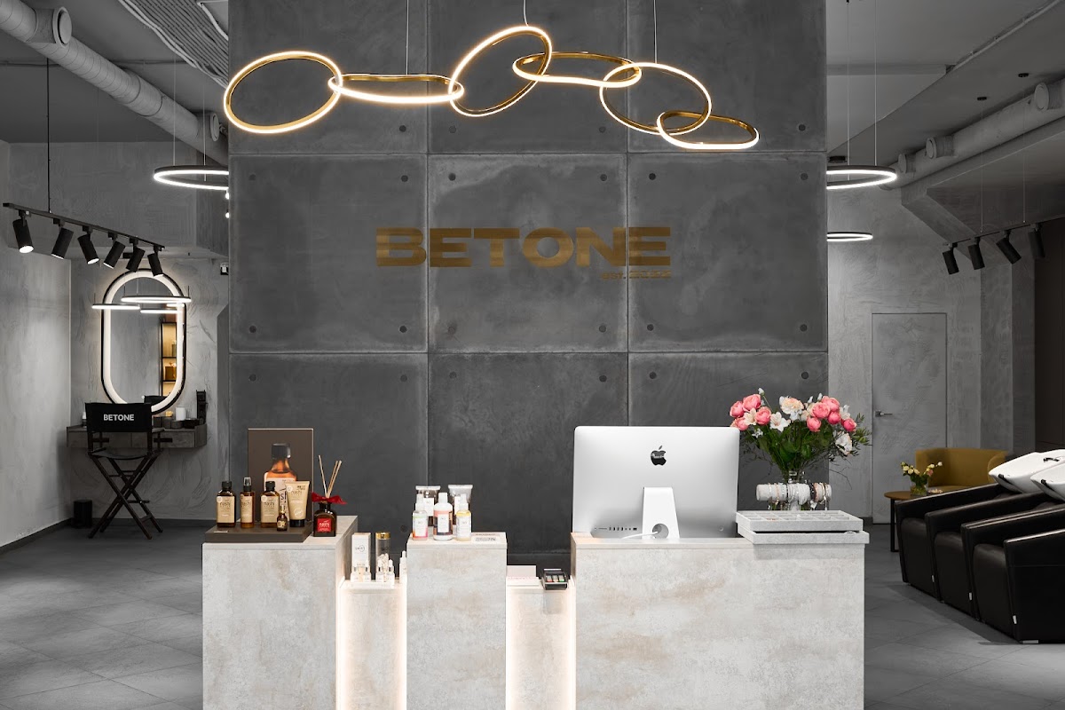 BETONE WOMAN