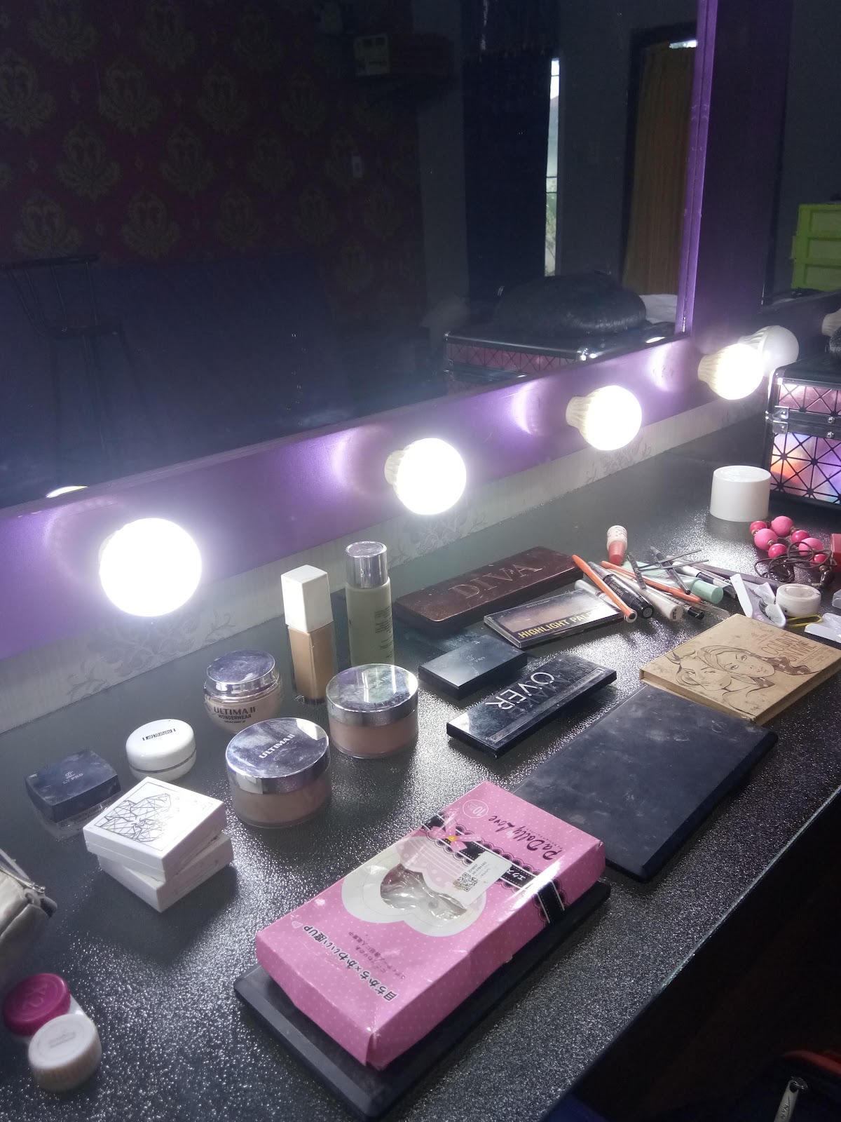 Zippo Studio Makeup