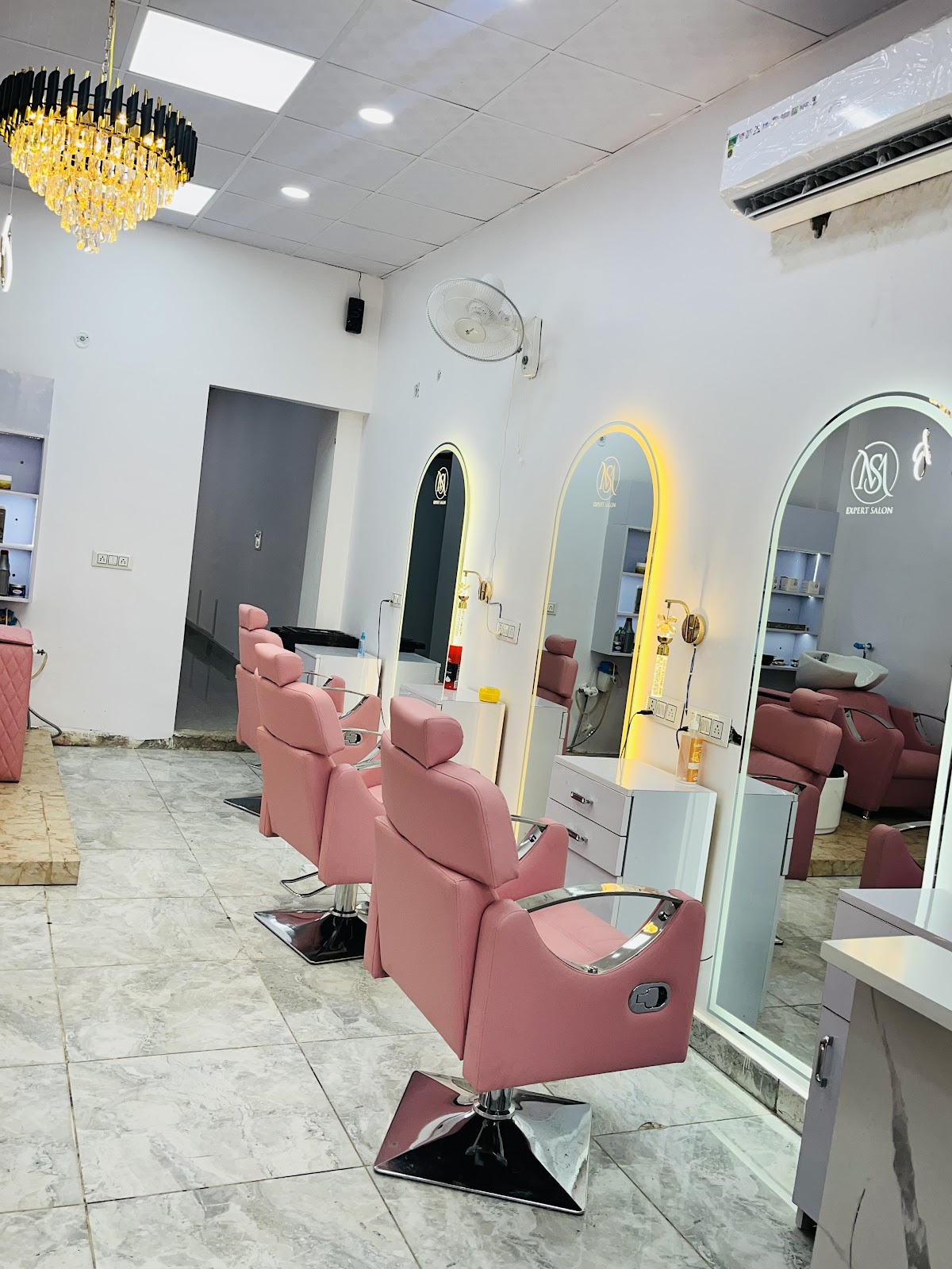 SM Expert Salon and Academy