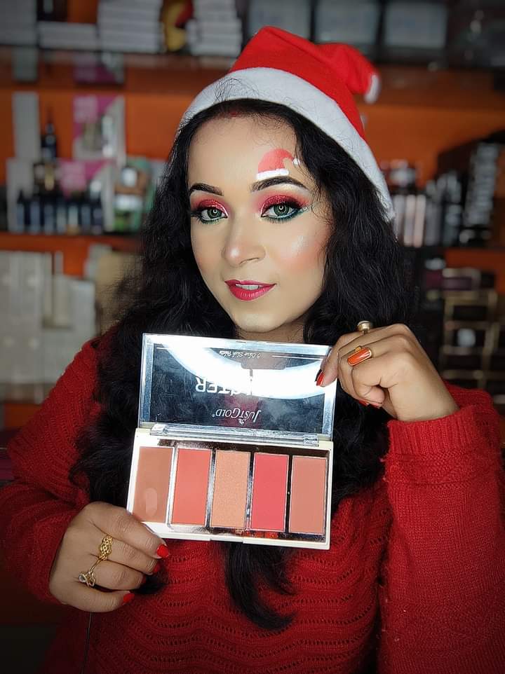 PROFESSIONAL MAKEUP HUB