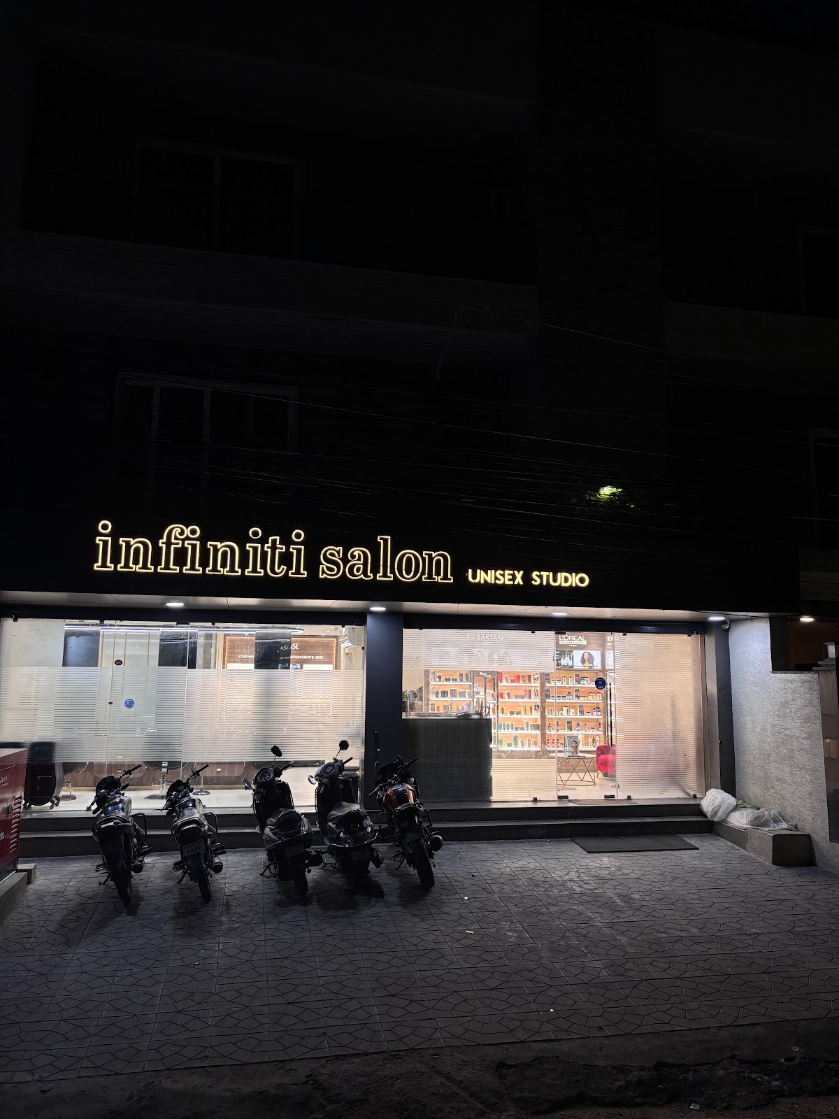 Infiniti Salon