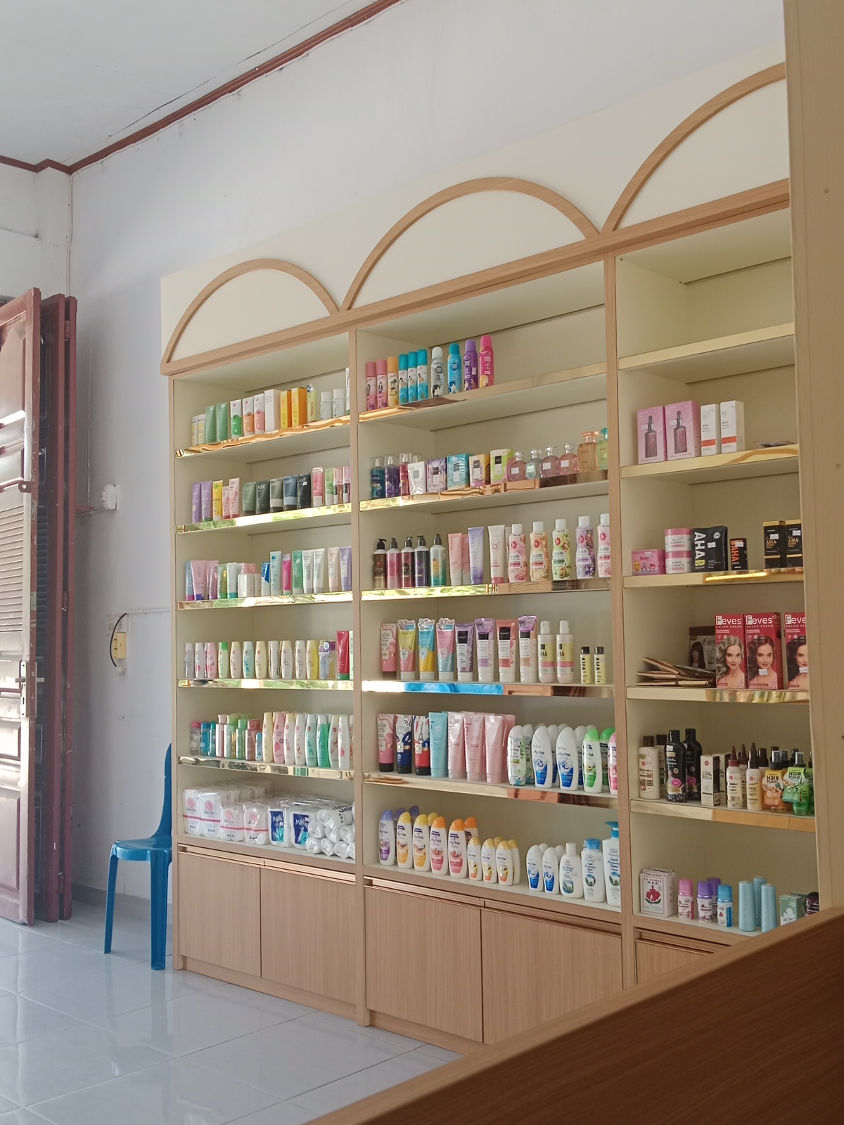 LUXE BEAUTY Cosmetic Kerumutan
