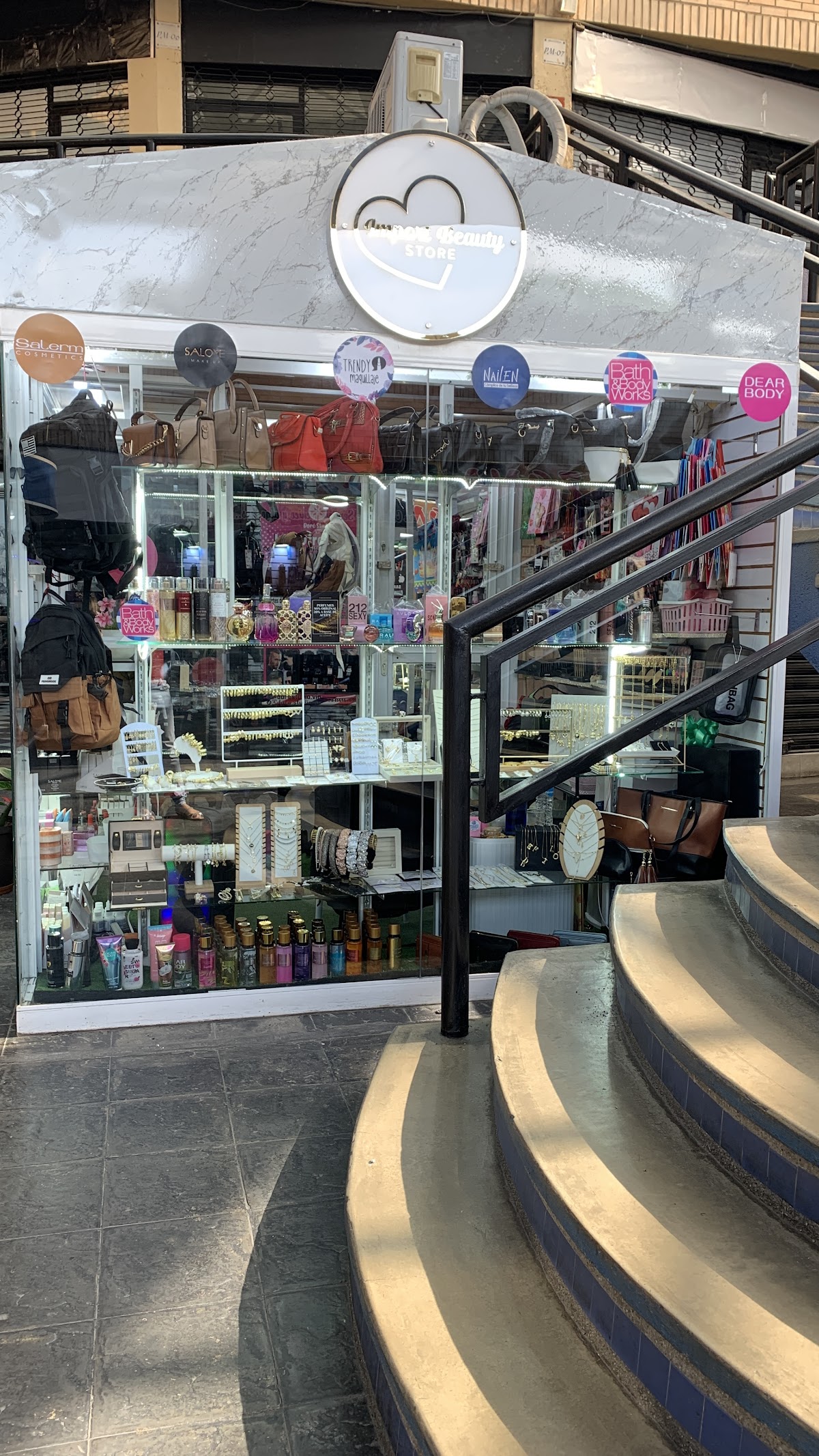 Import Beauty Store