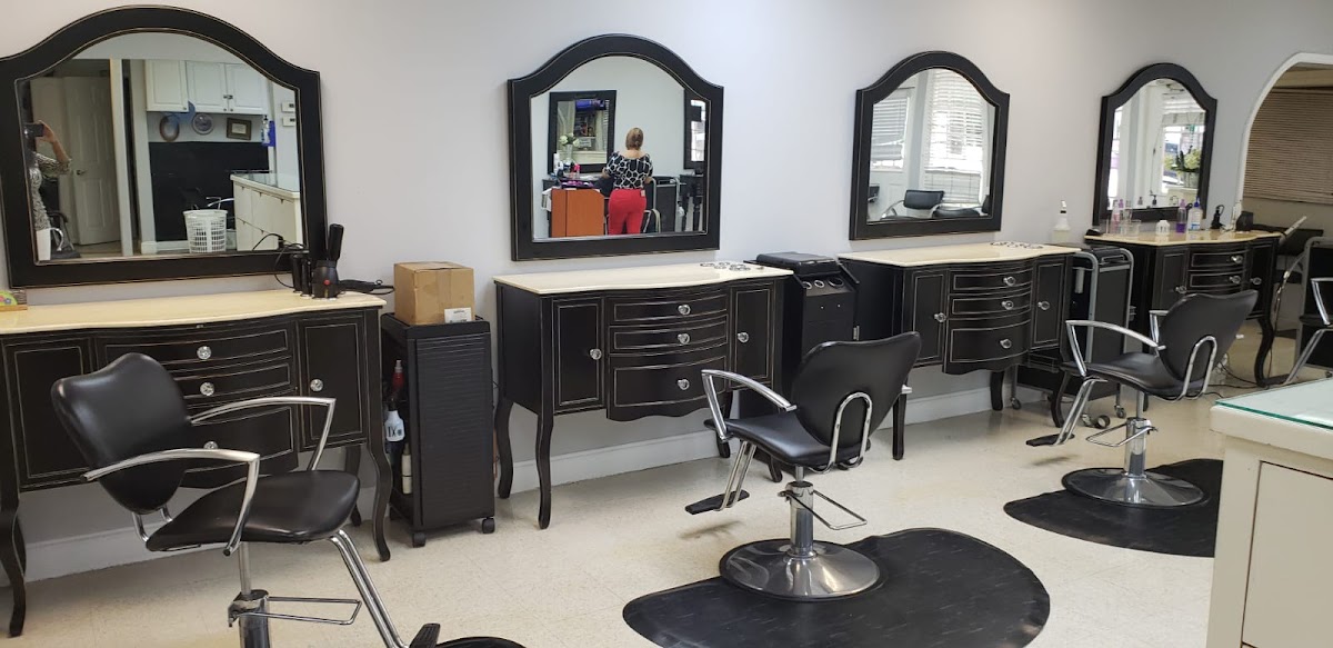 Lilly's Dominican Hair Plus Salon