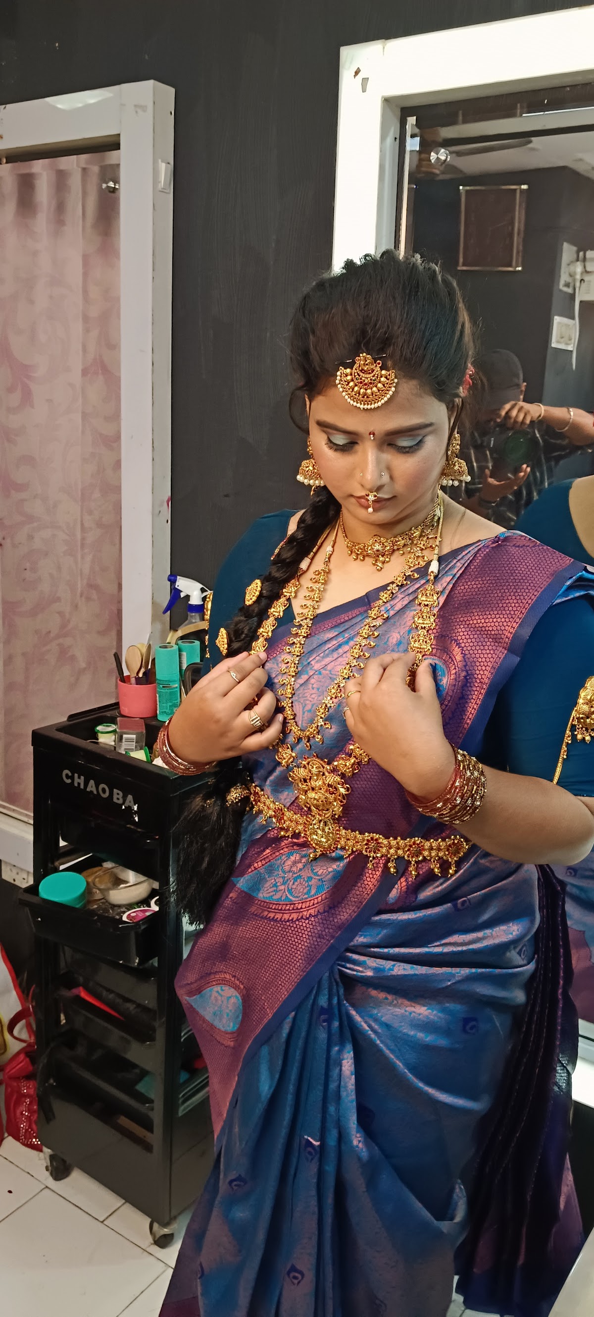 Sripali Beauty saloon