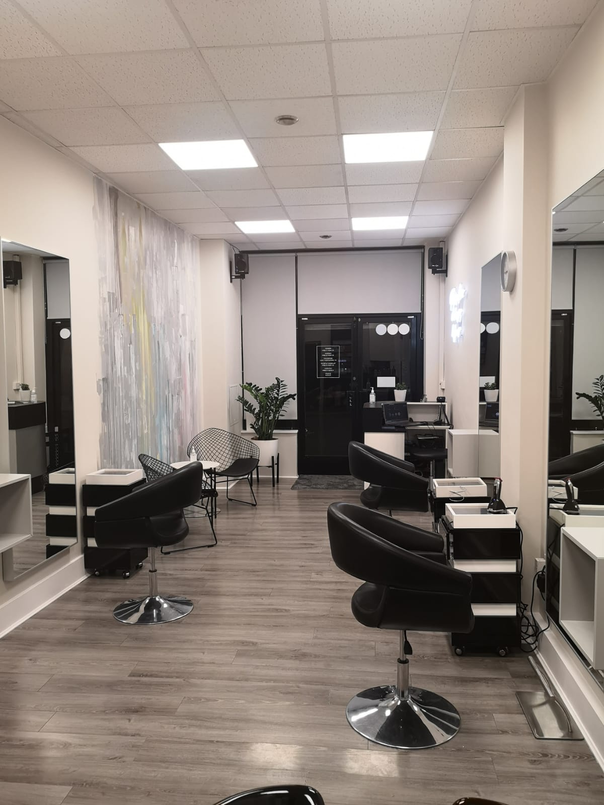 Marilyn Hair & Beauty Studio