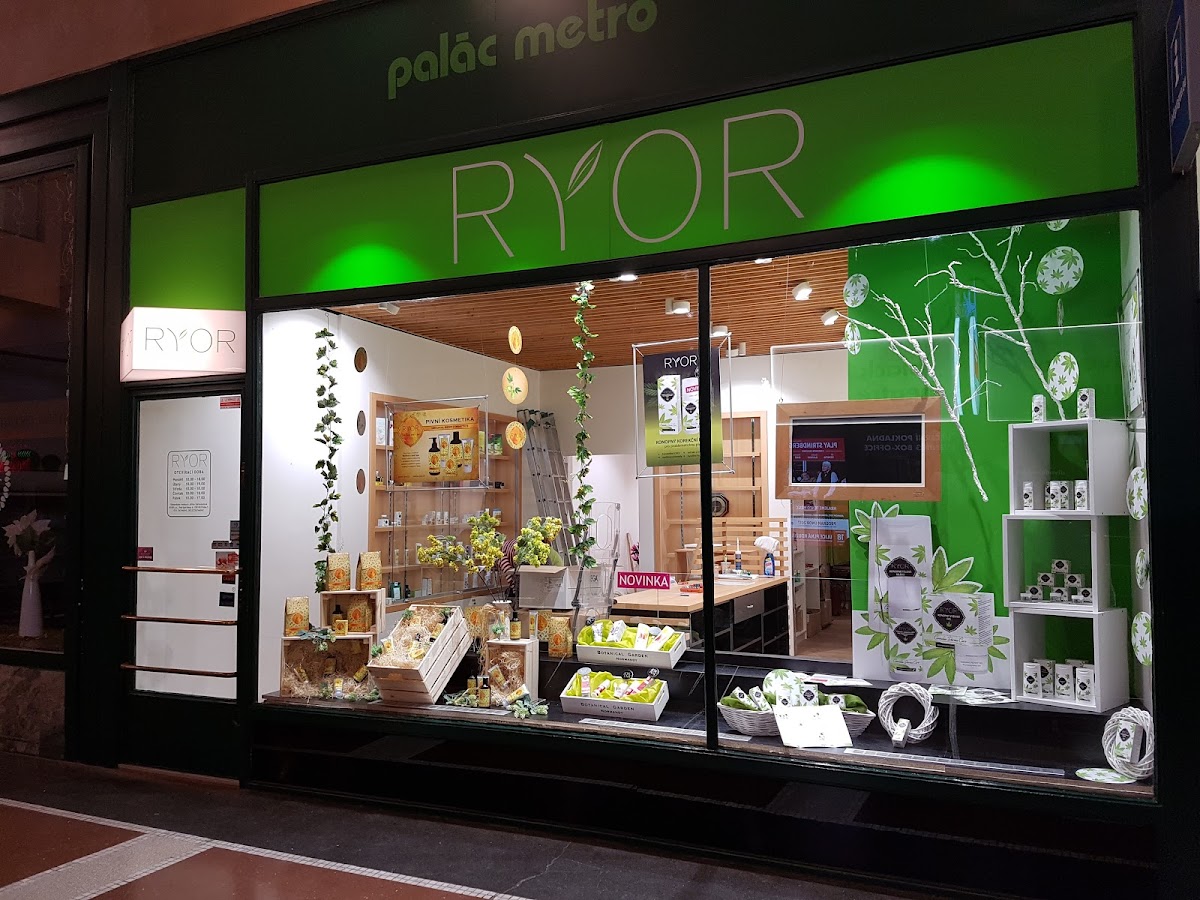 Znackova prodejna Ryor Praha 1