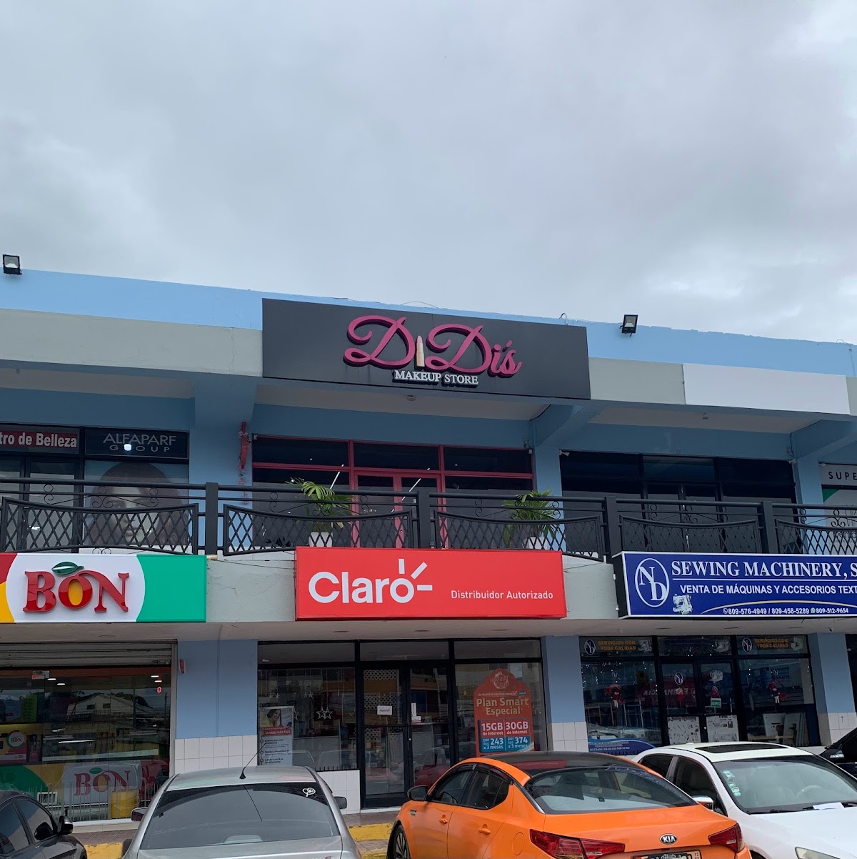 DiDi’s Makeup Store