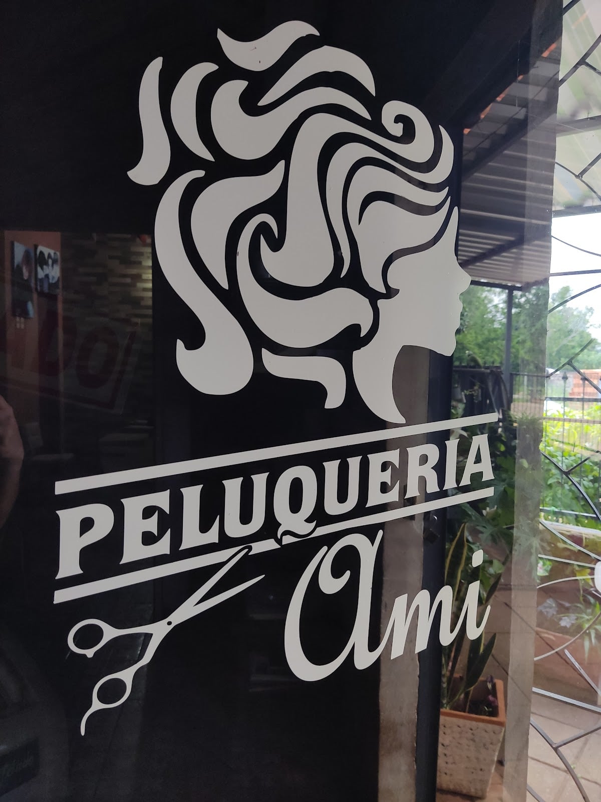 Salon de Belleza Ami