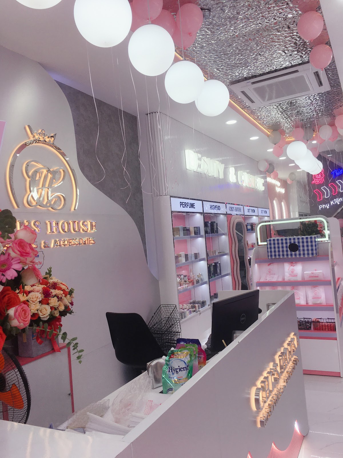 Chi's House Cosmetics & Accessories - Bien Hoa