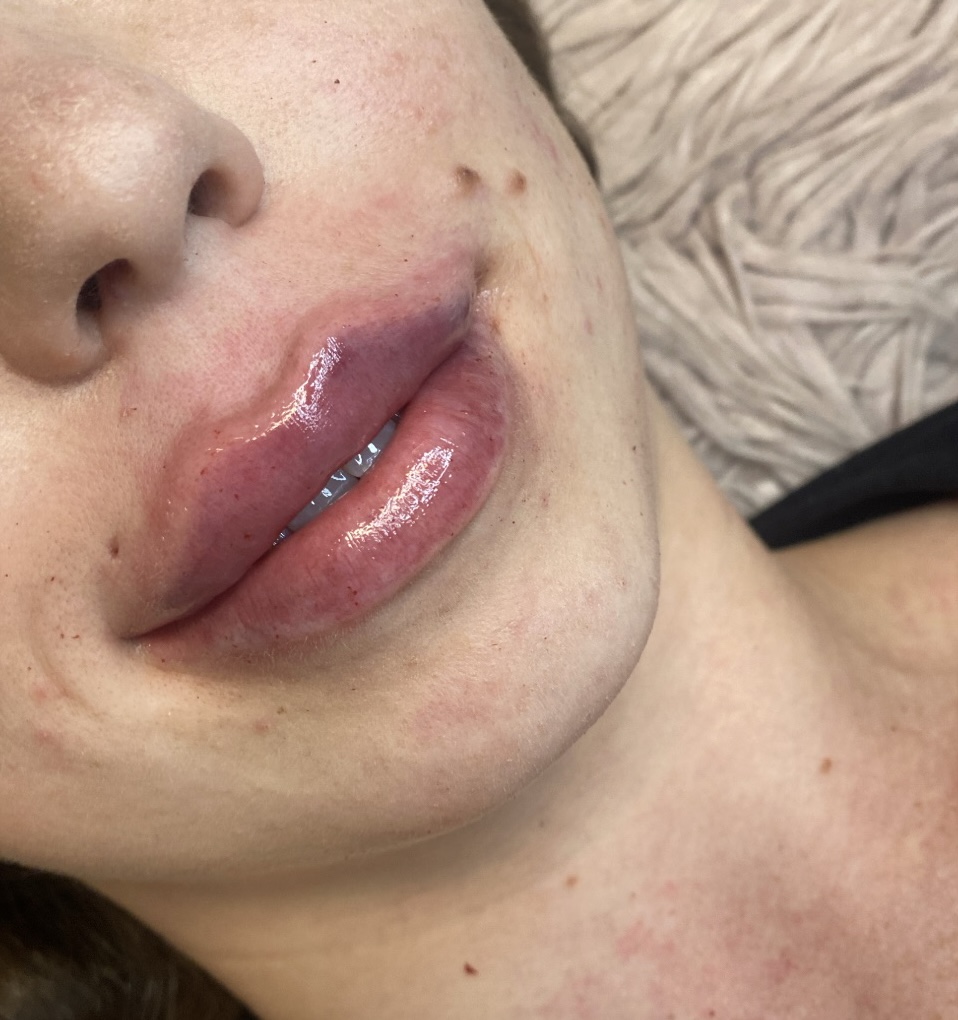 Luxe Lips Salon