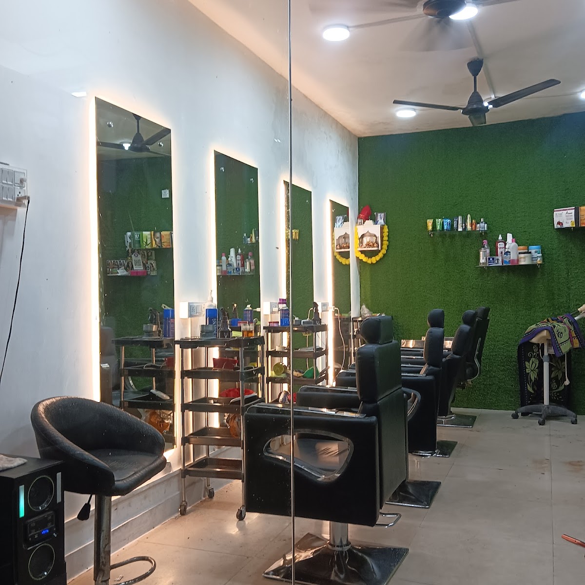 KOHINOOR THE FAMILY SALON