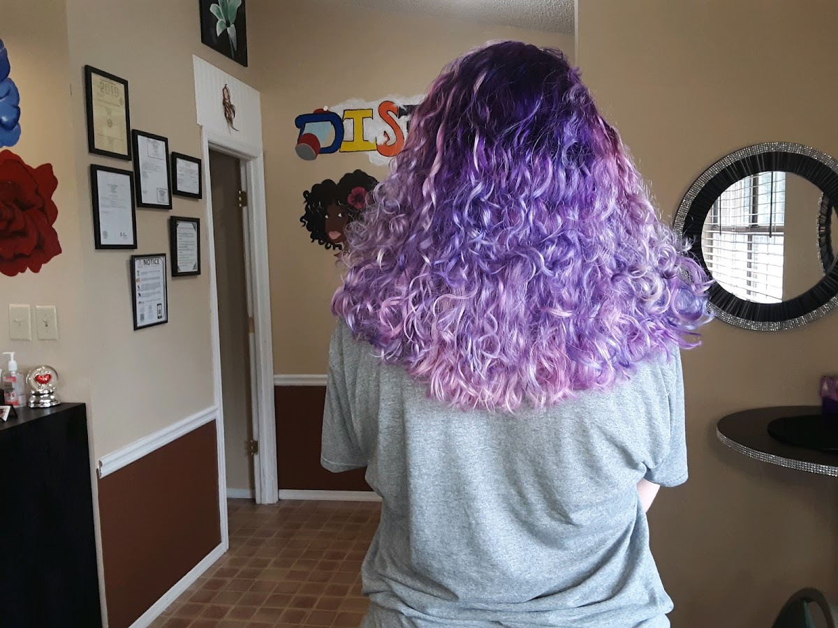 Distinctive Hair Salon, LLC