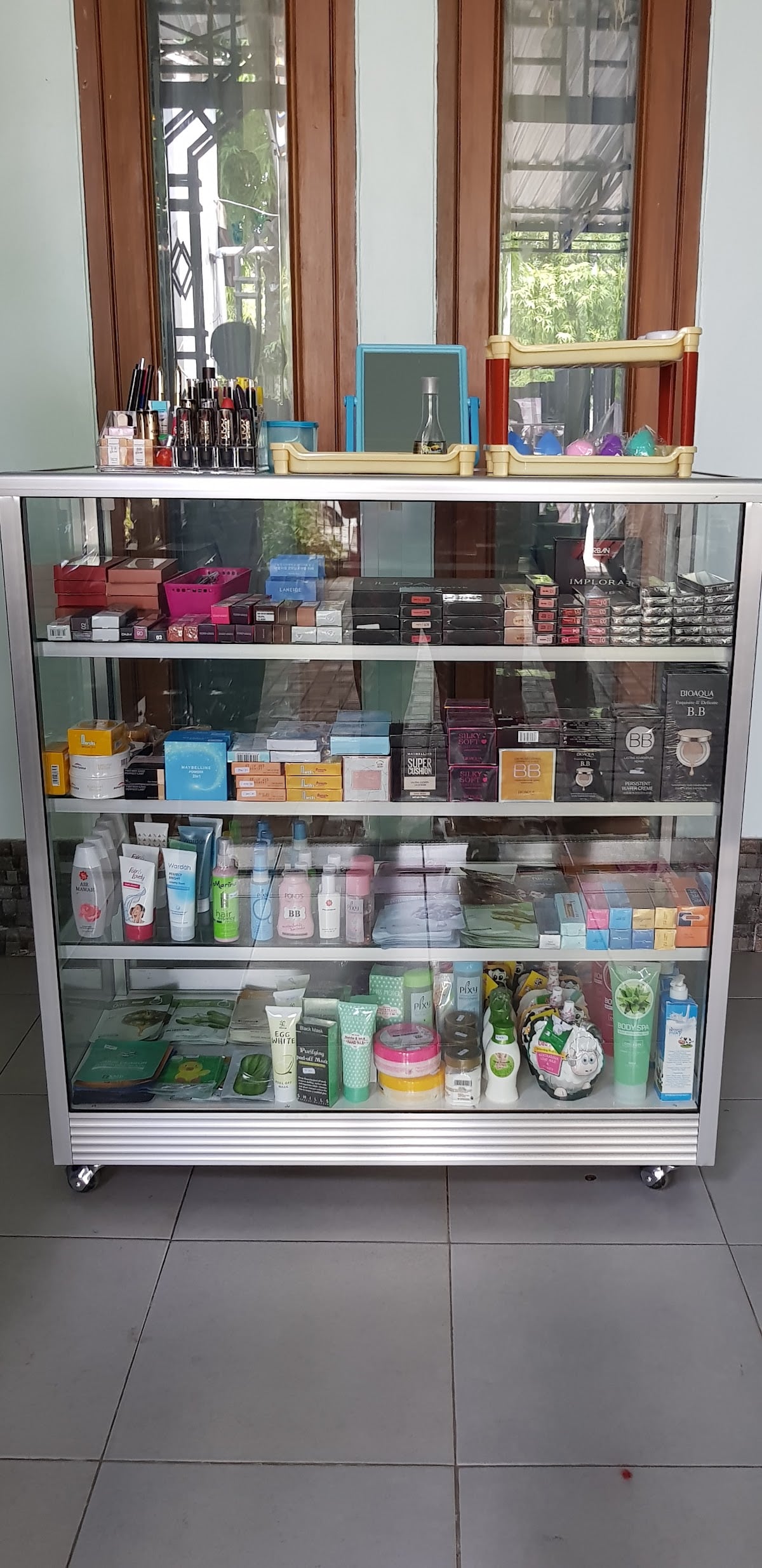 KOSMETIK NIMAS