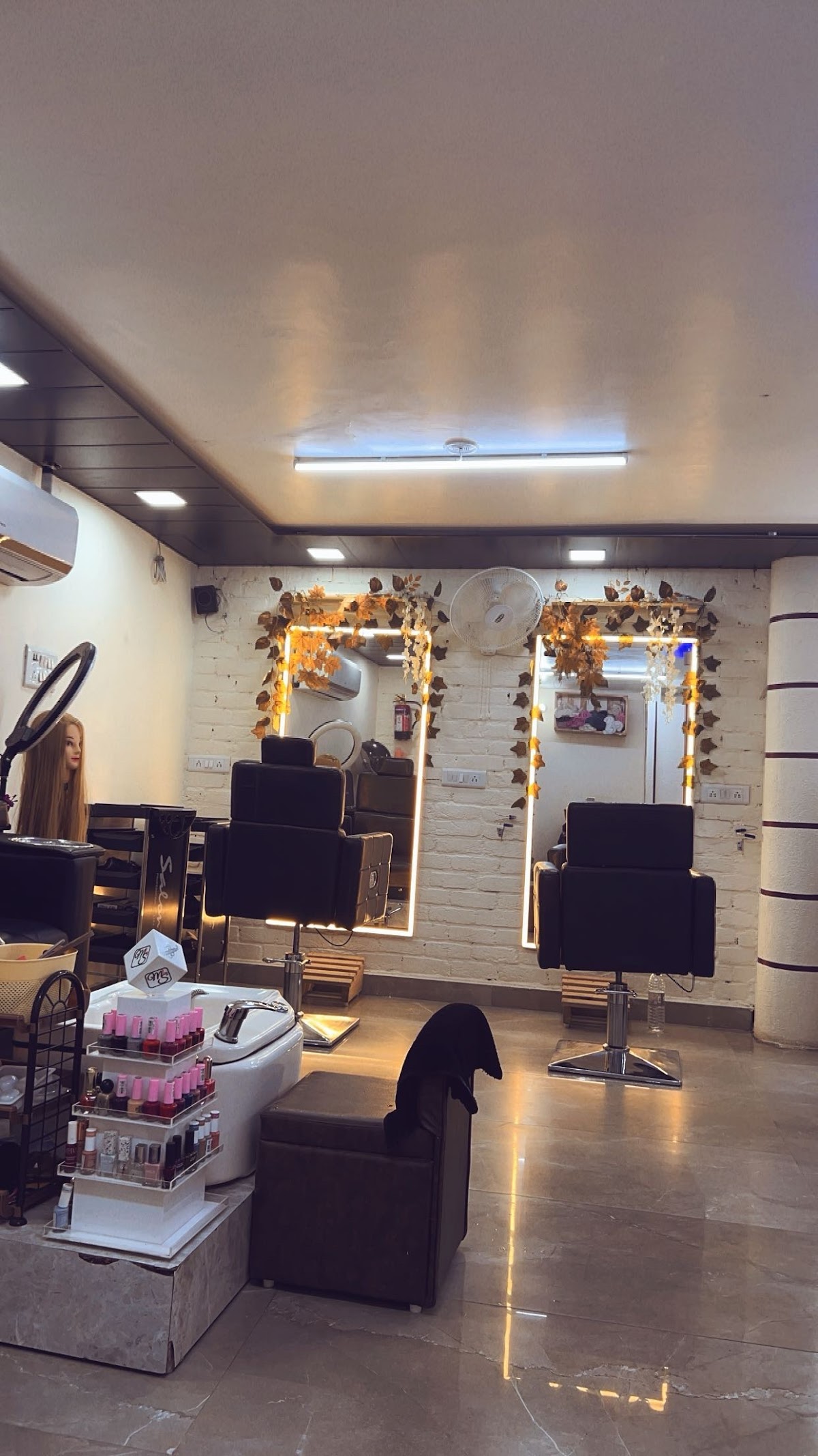 Silent Unisex Salon and Academy