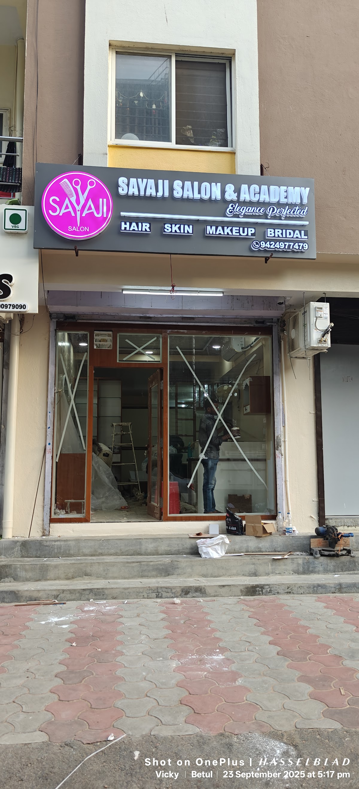 Sayaji Salon & Academy