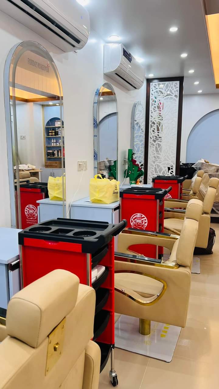 Farida's Makeover Salon