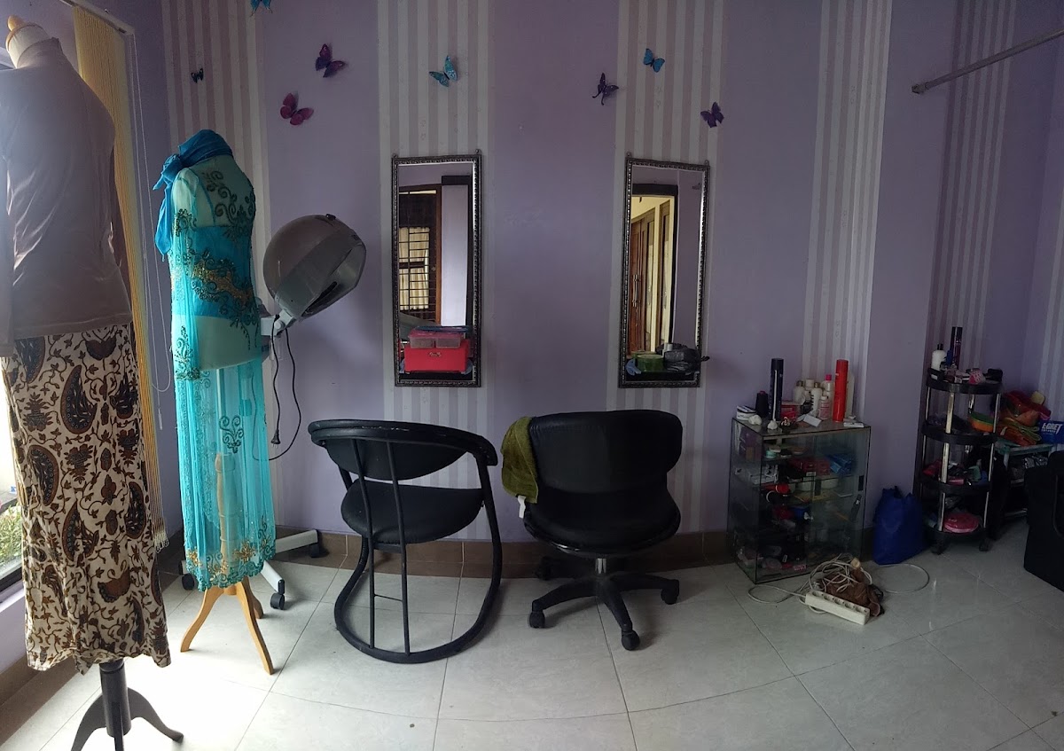 Anita Khansa Salon