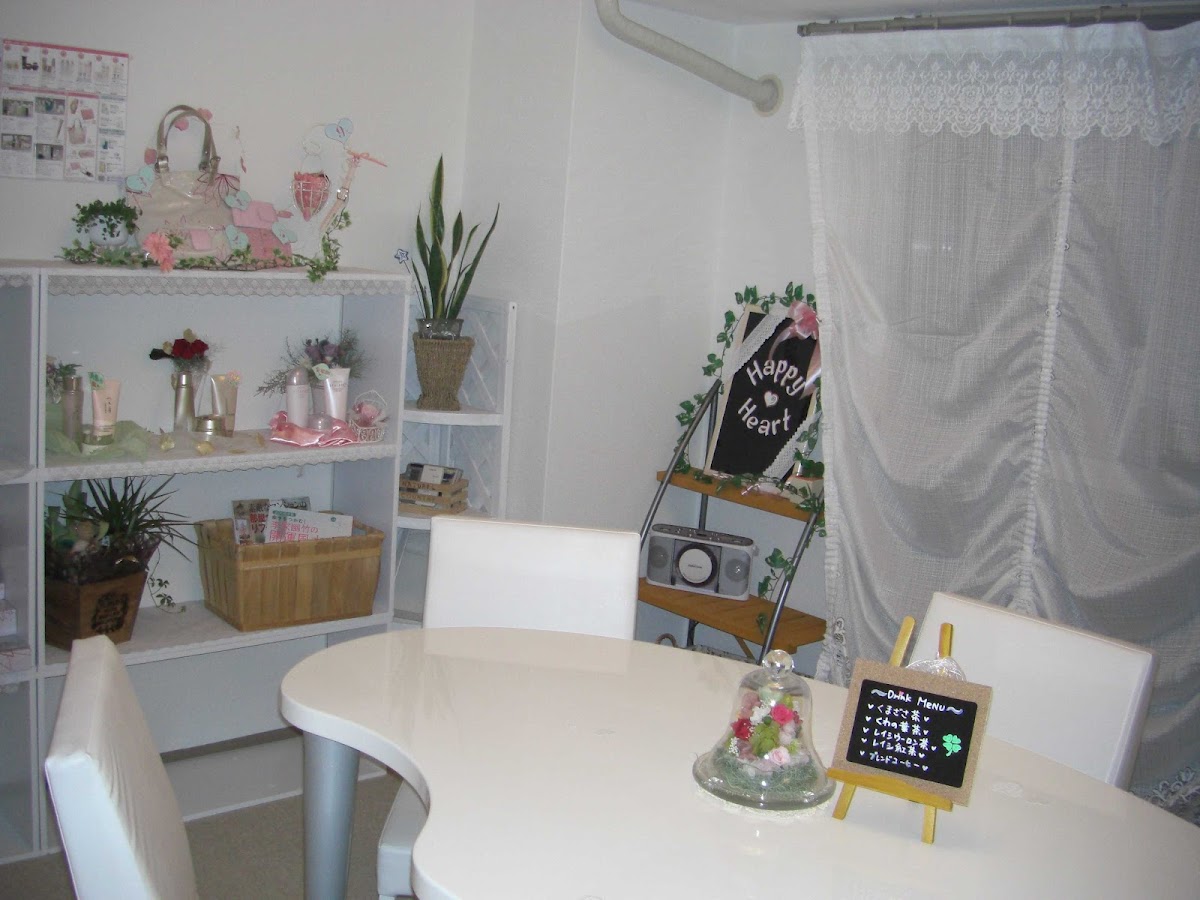 Menard Facial Salon Happy Heart