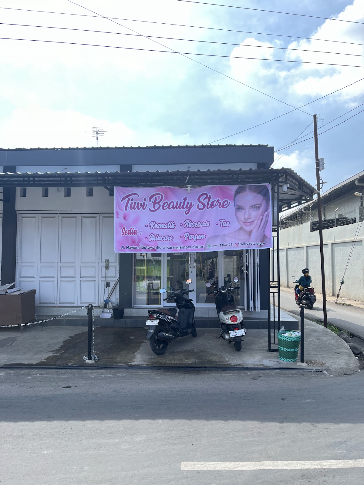 Tiwi Beauty Store