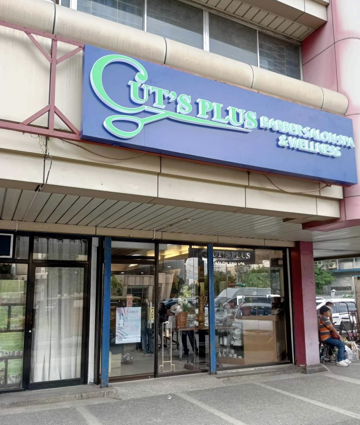 Cut's Plus Salon & Spa