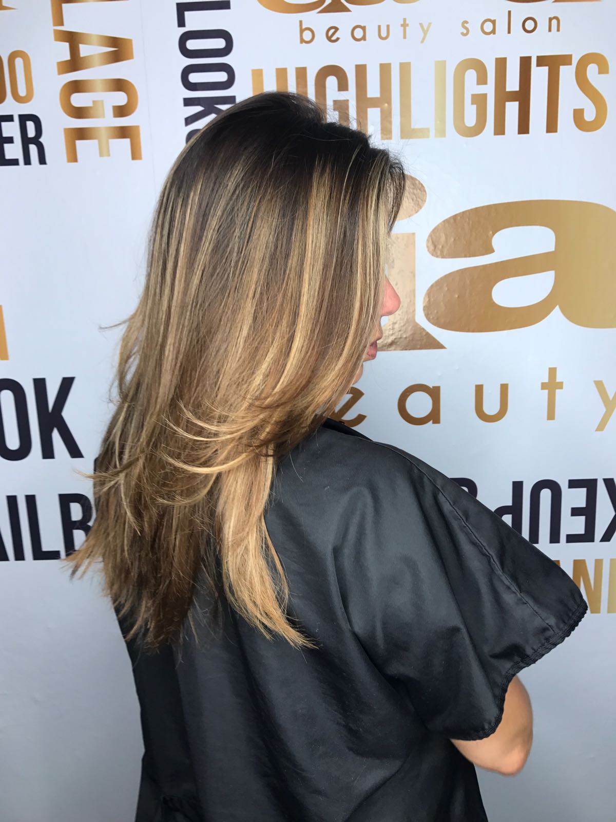 Eia y El Beauty Salon