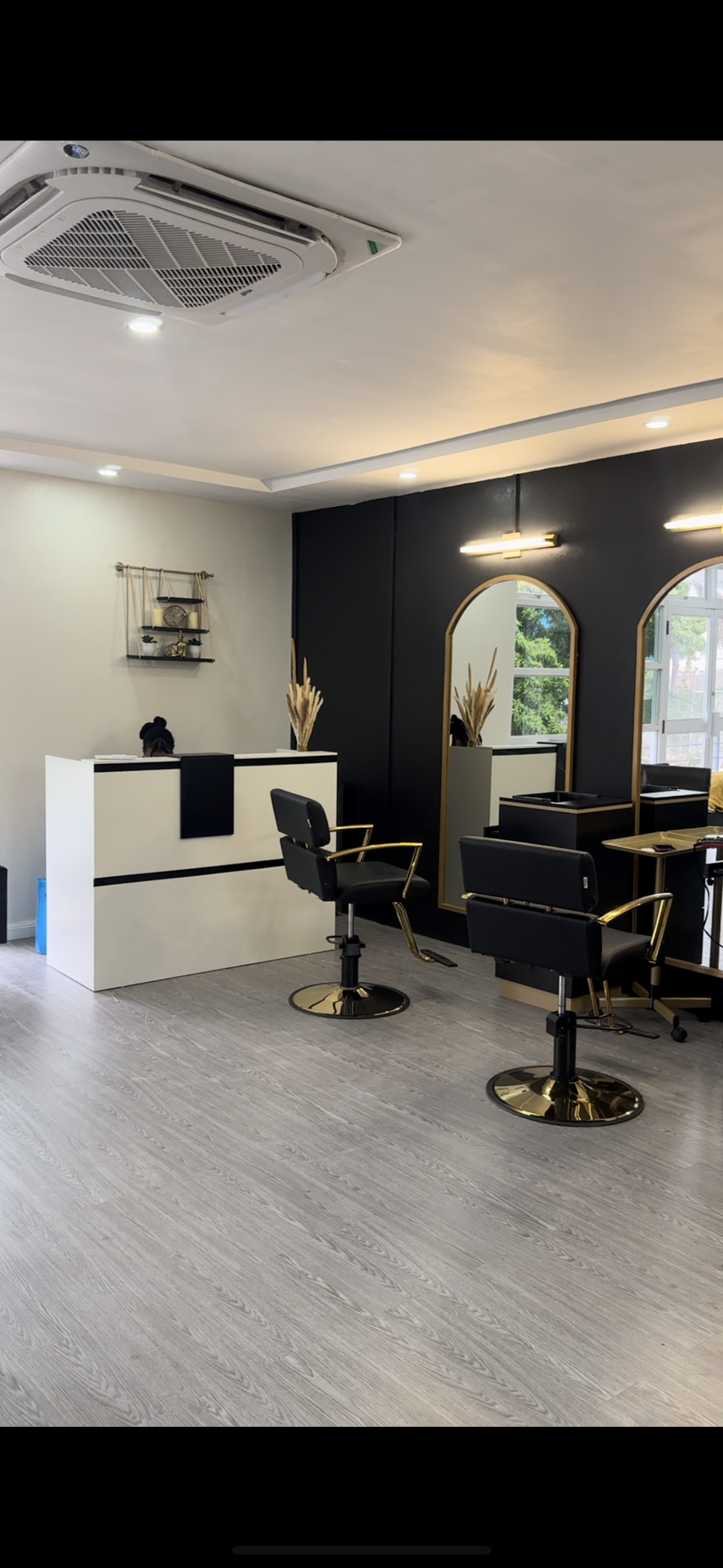 Balmoral Beauty Bar