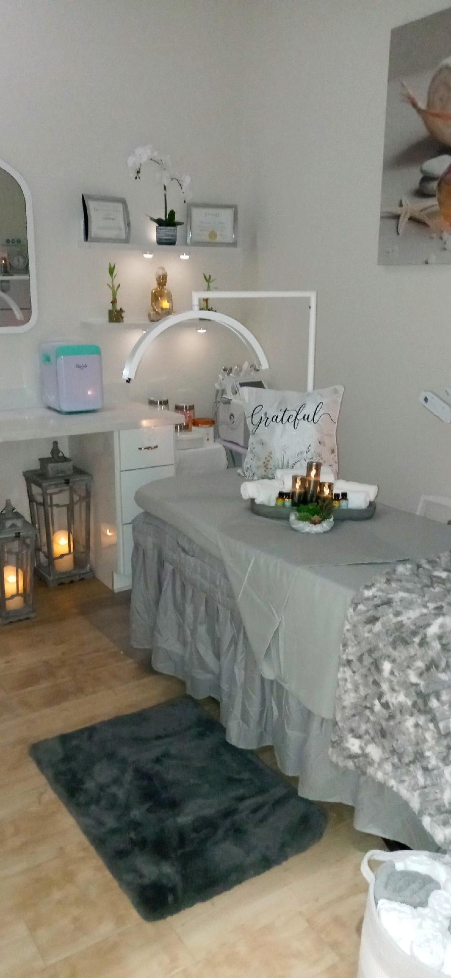 V Holistic Spa