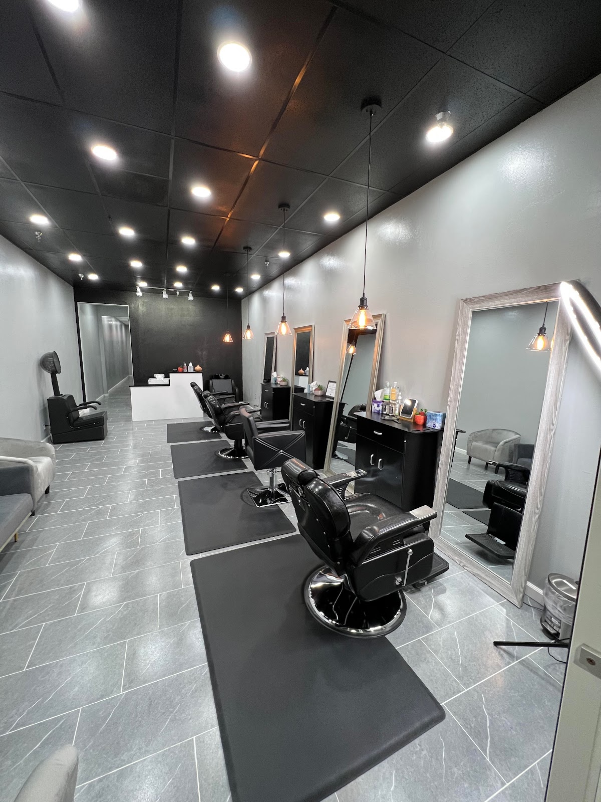 Threads Beauty Salon