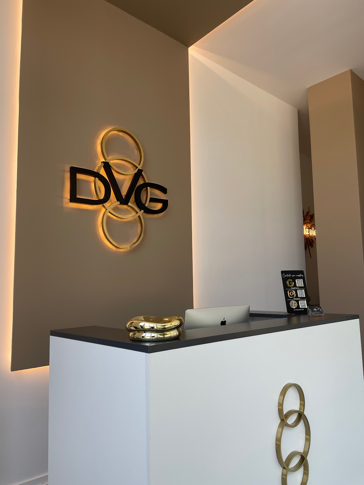 Salon de Belleza DVG