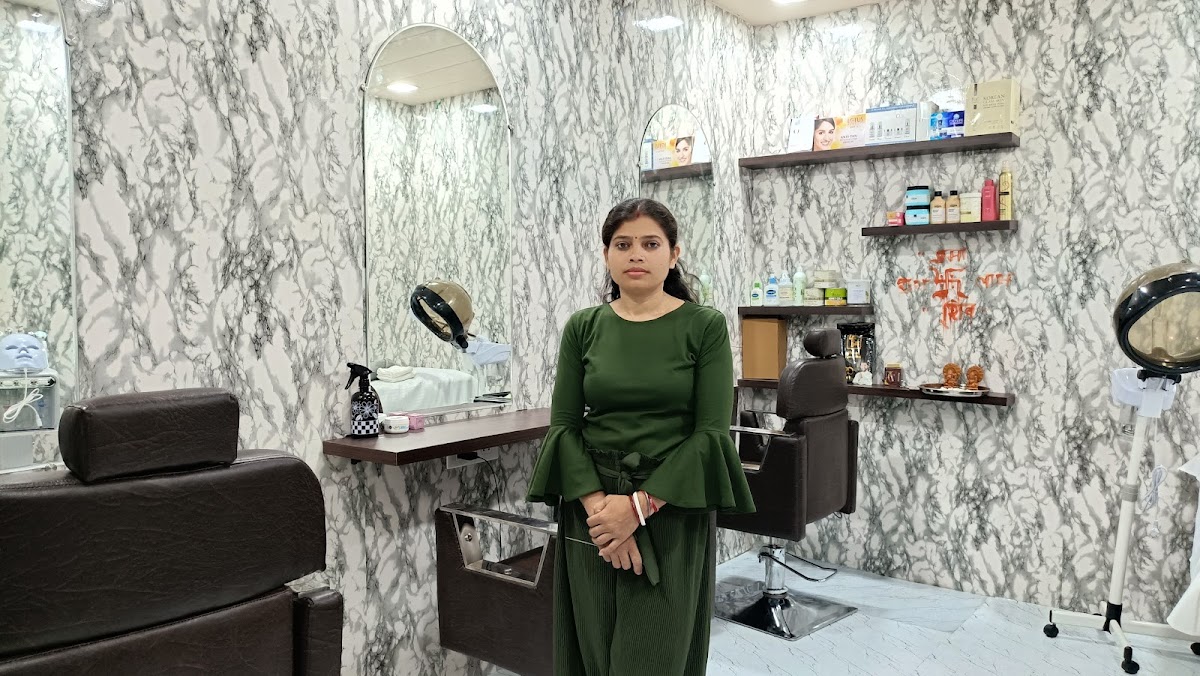 Maynas Salon