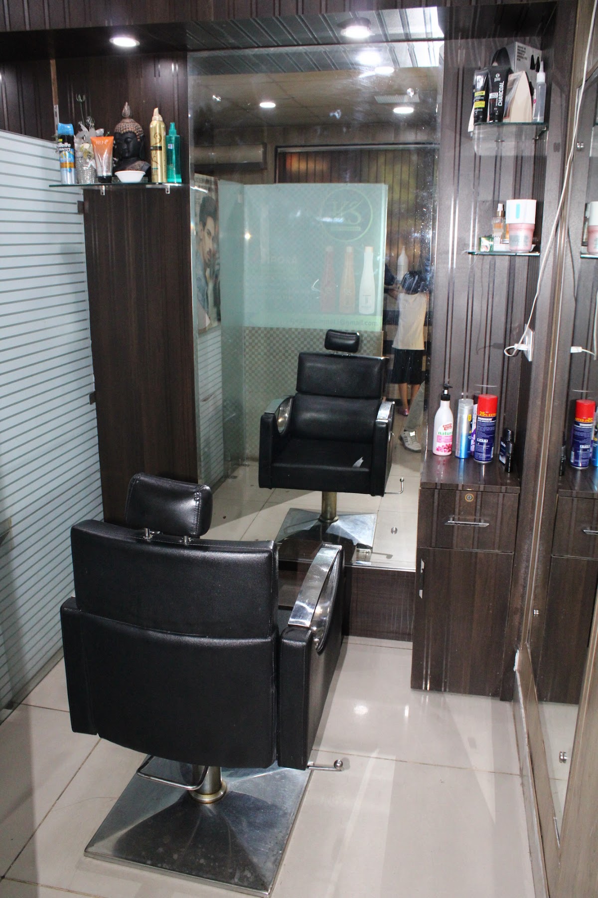 Divine Hair and Beauty Studio
