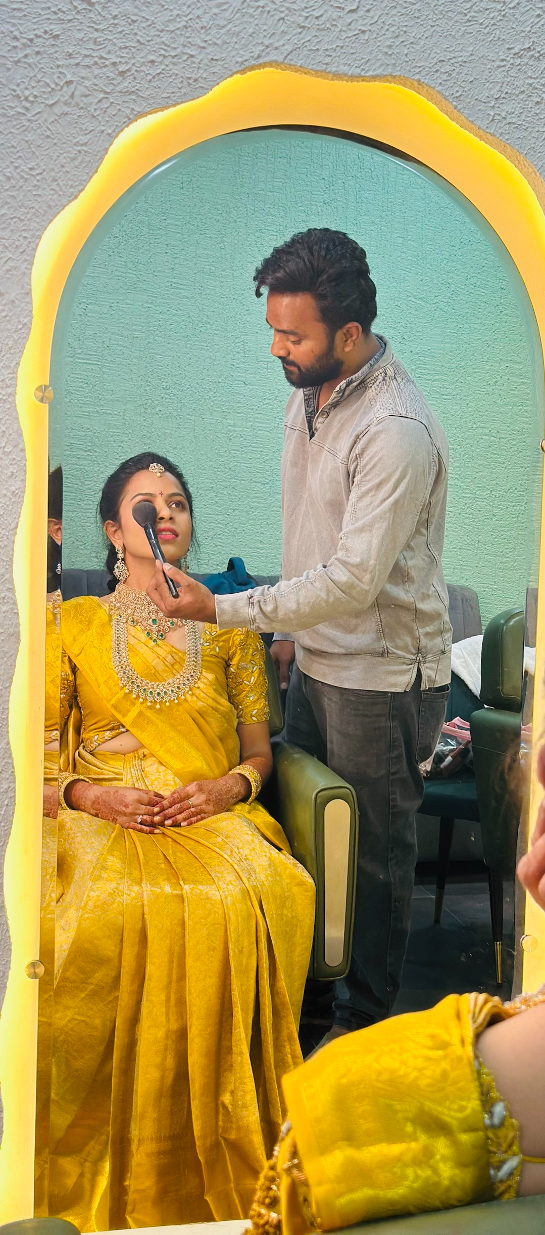 Venkys Hair & Beauty Family Saloon
