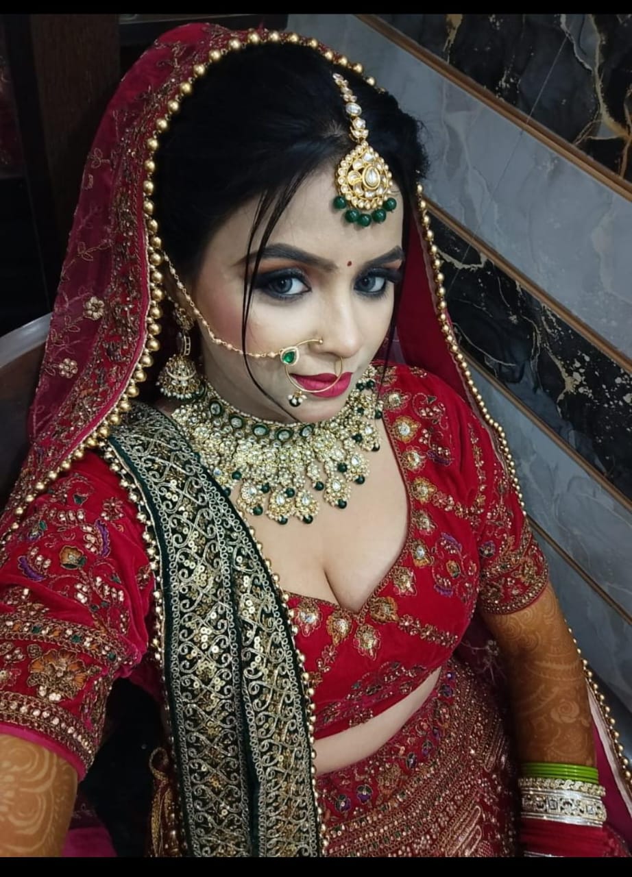 Glam up Makeup Studio Pilkhuwa