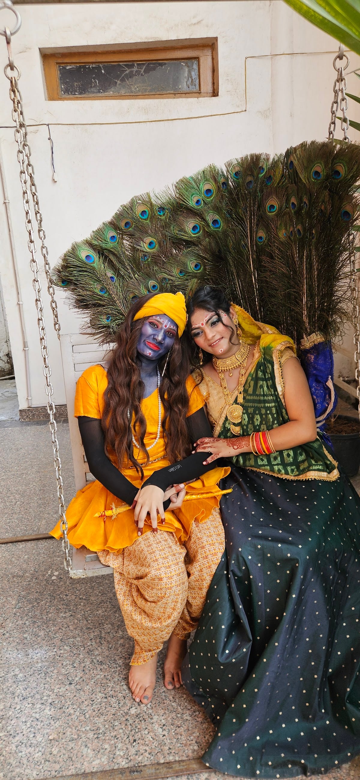 Ishu Makeover Hair & Beauty Unisex Salon