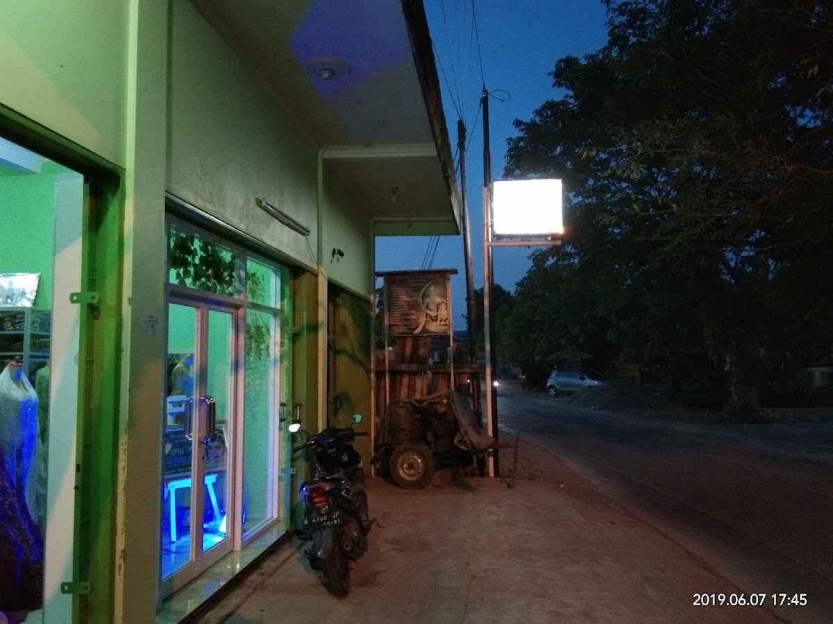 Sanggar Rias Maju Lancar Mbak Leny Guntur