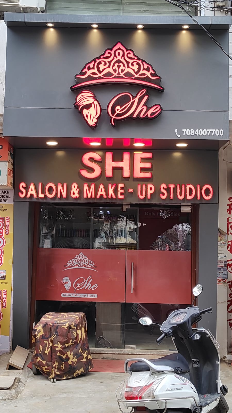 SHE: Salon & Make-Up Studio