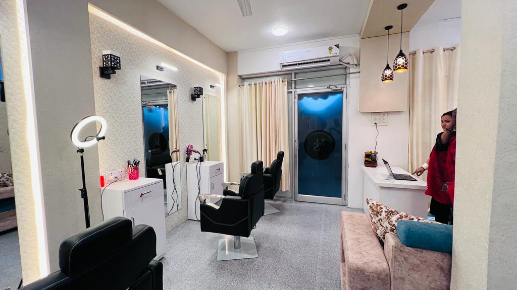 Mahi's Beauty Studio