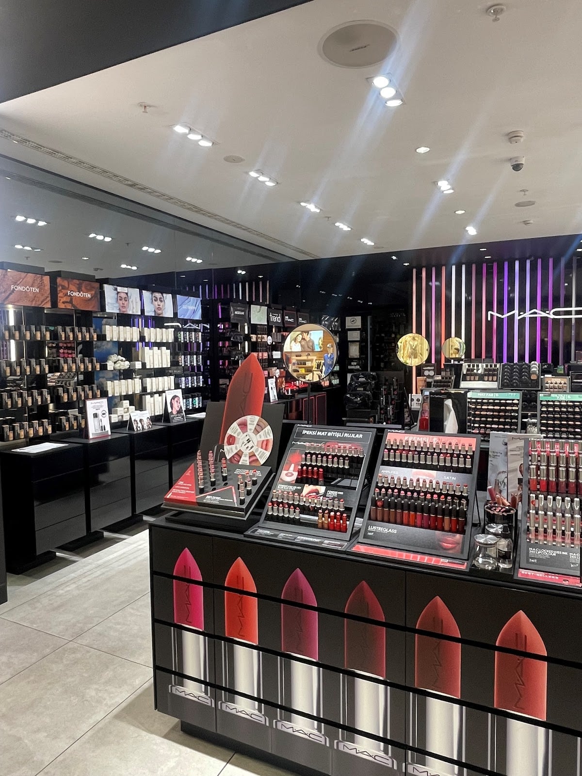 MAC Cosmetics