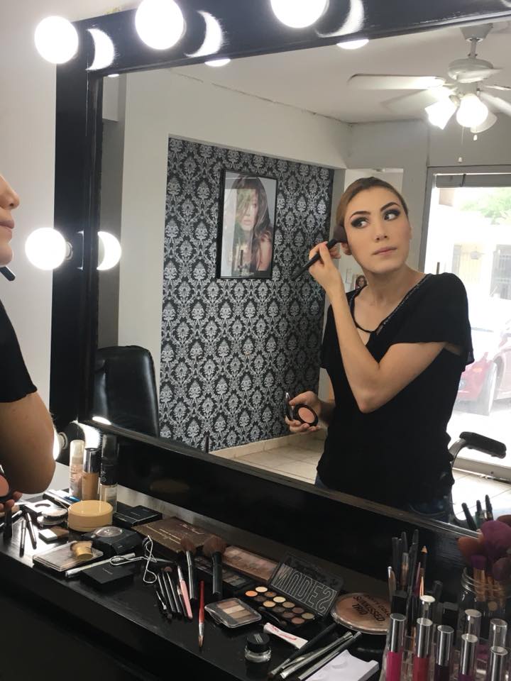 Maquillaje Profesional Karen Bojorquez