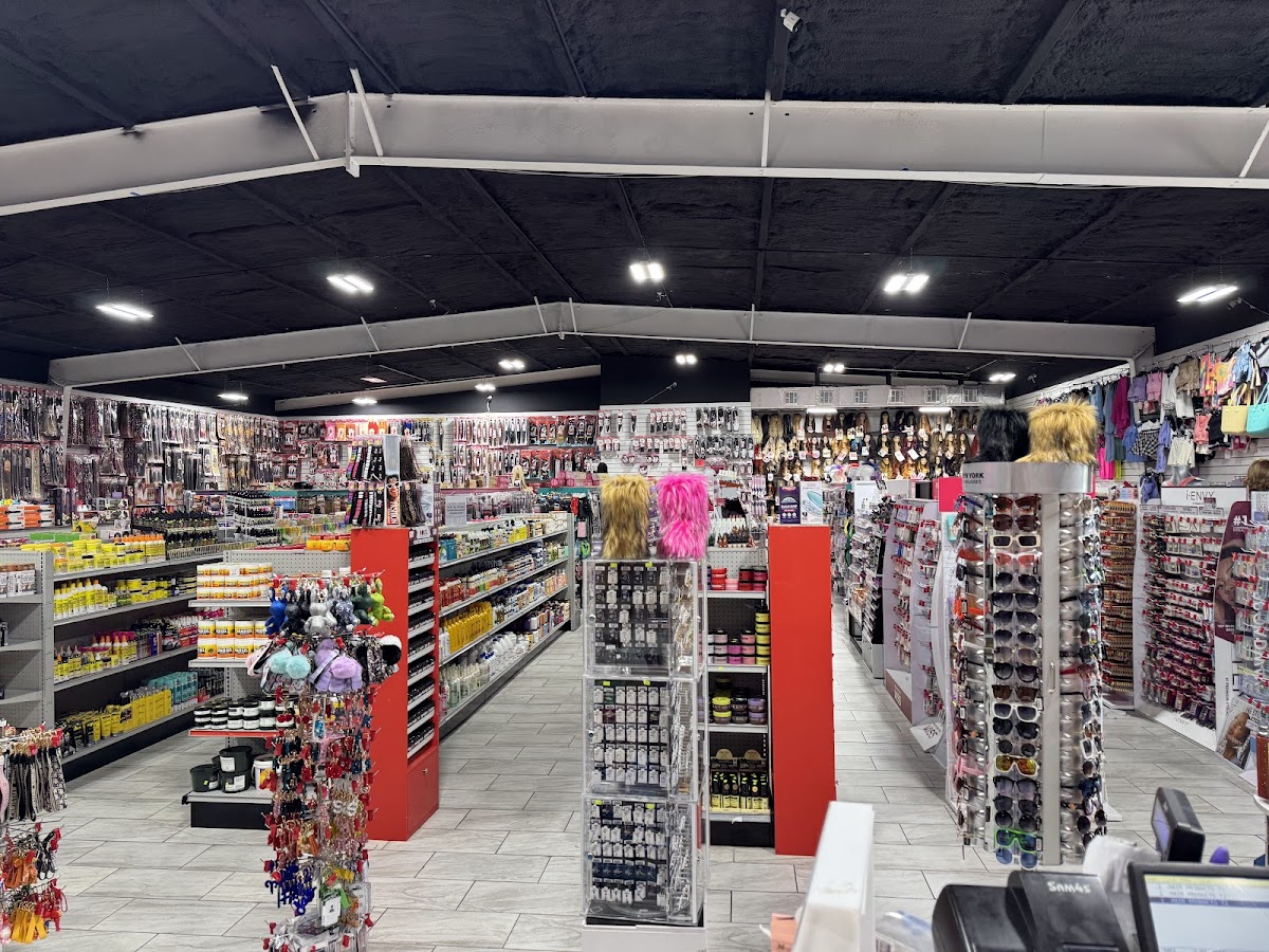 Stepping up Beauty Supply Hair & Clothing