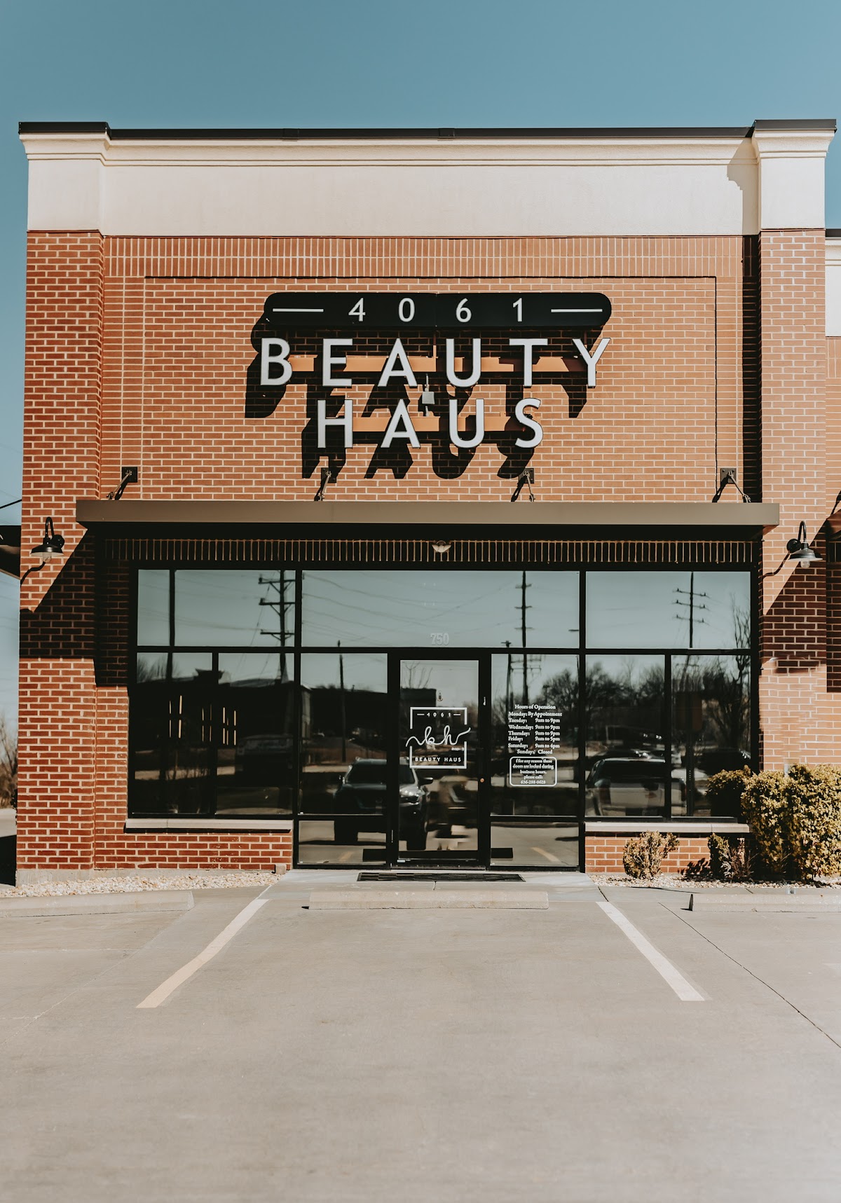 4061 Beauty Haus