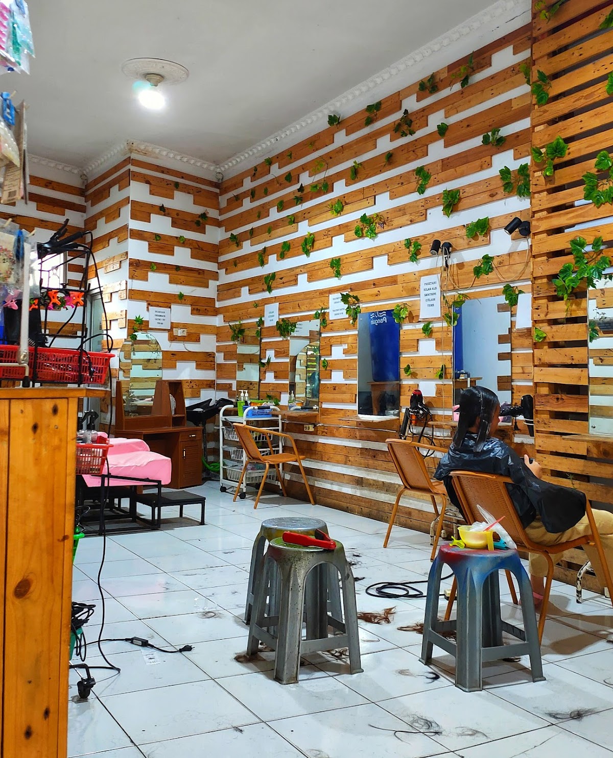 Geulis salonnew