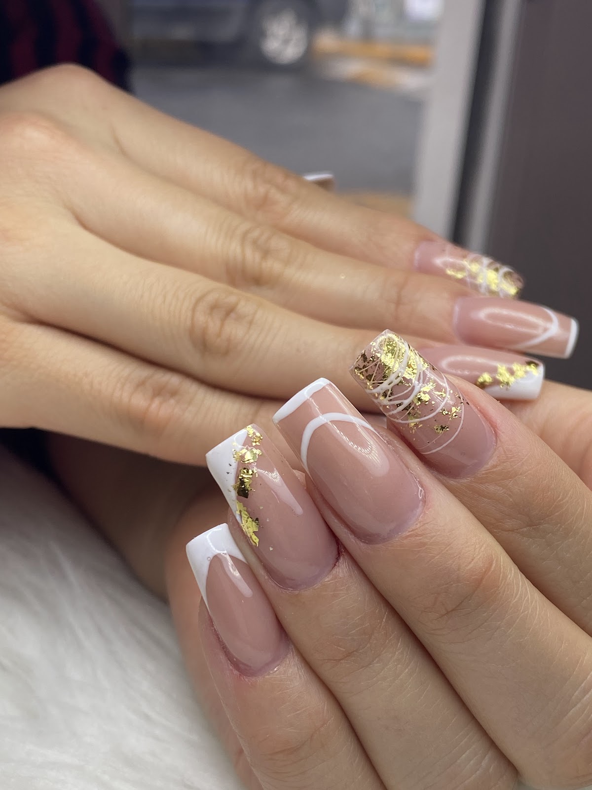Studio Nails Make Up