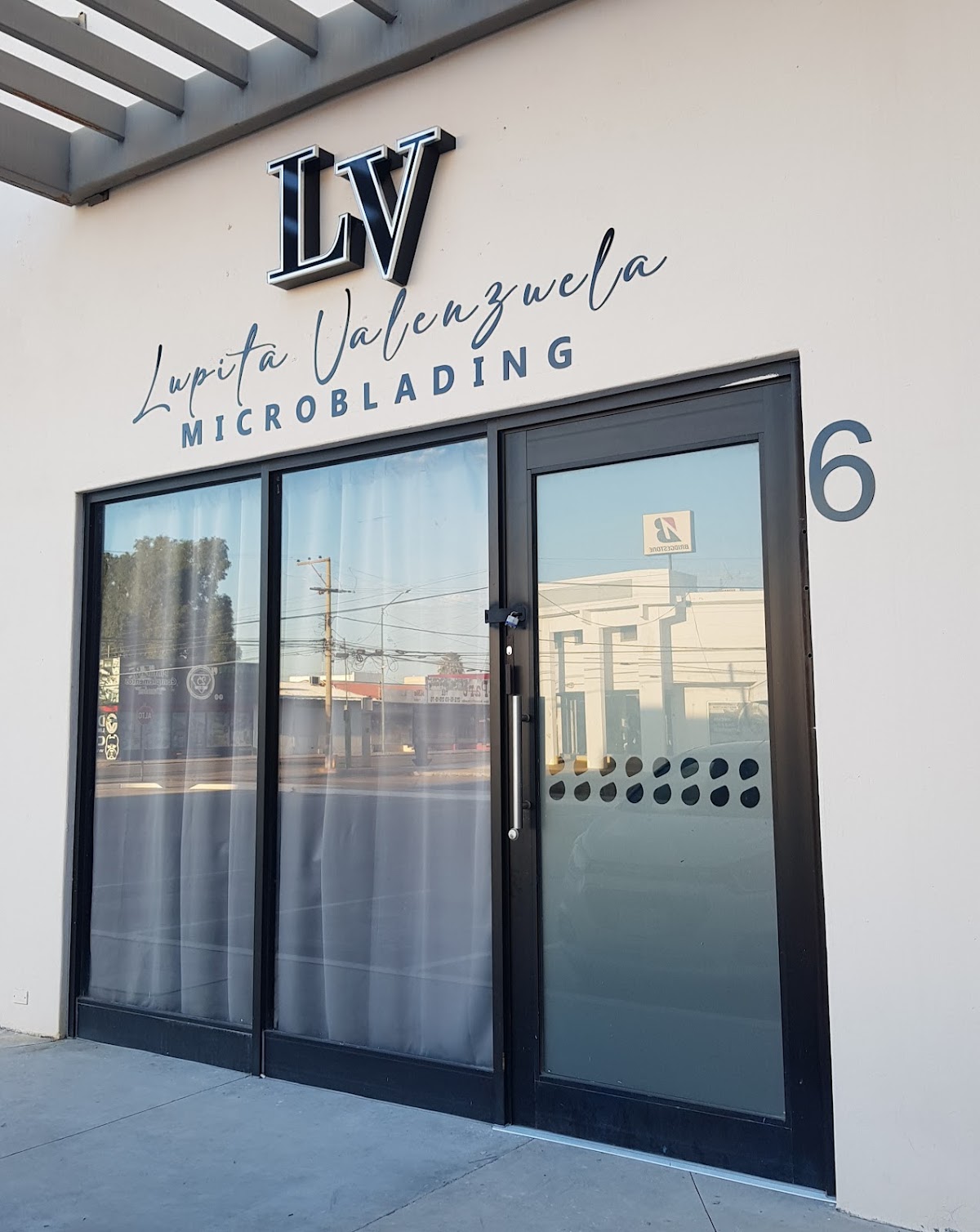 Lupita Valenzuela Microblading